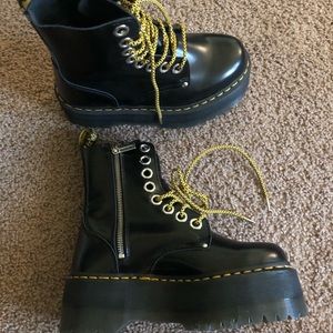Jadon Max doc Martens NWOB
